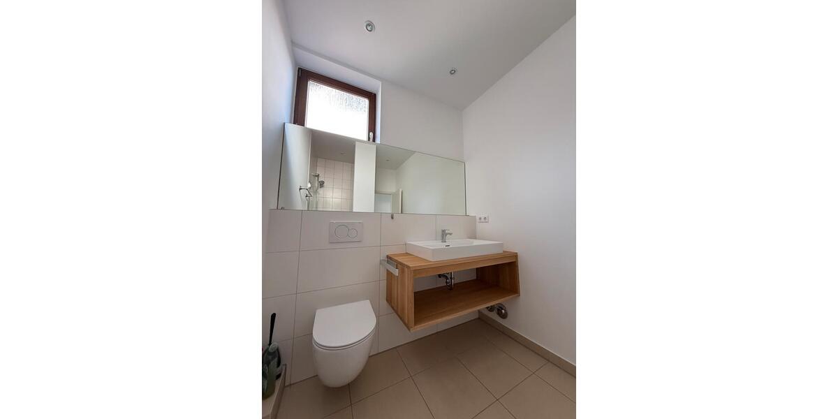 Etagenwohnung Ludwigshafen am Rhein Parkinsel - 2 Zimmer, 80 m&sup2;, 1.190&euro; | Angebot:26236198