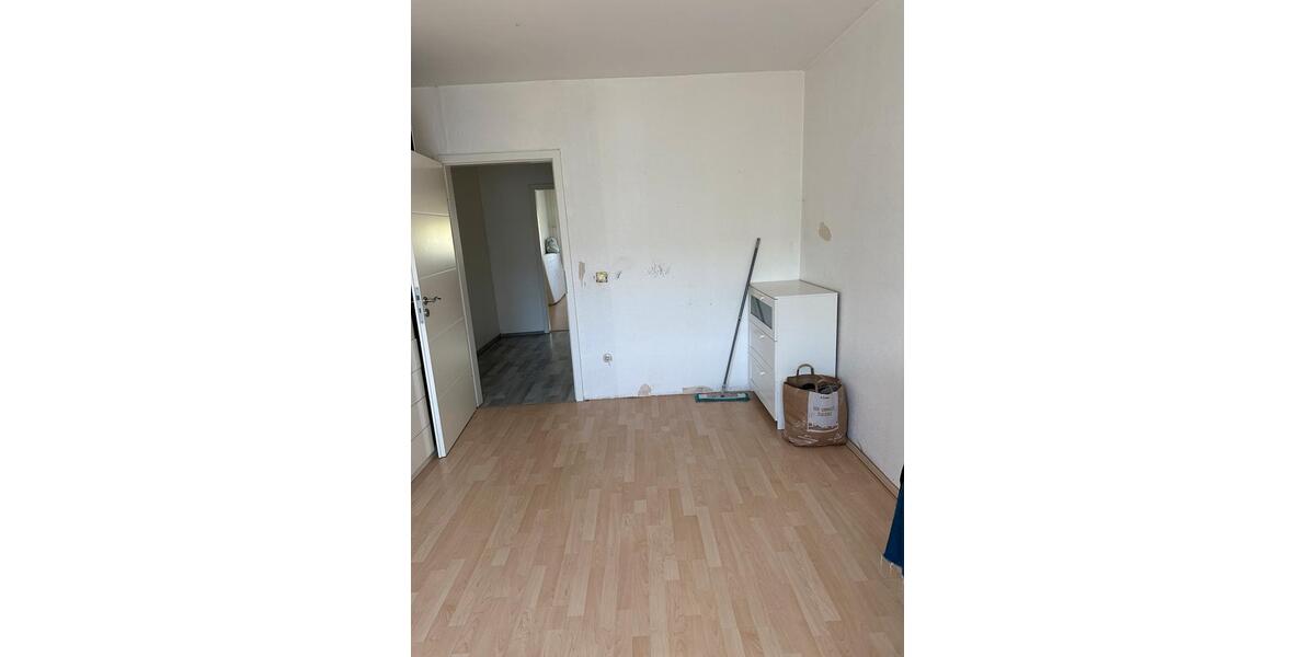 Provisionsfrei: ab Ende Januar frei,3-ZKB-Wohnung in Mannheim 3 zimmer