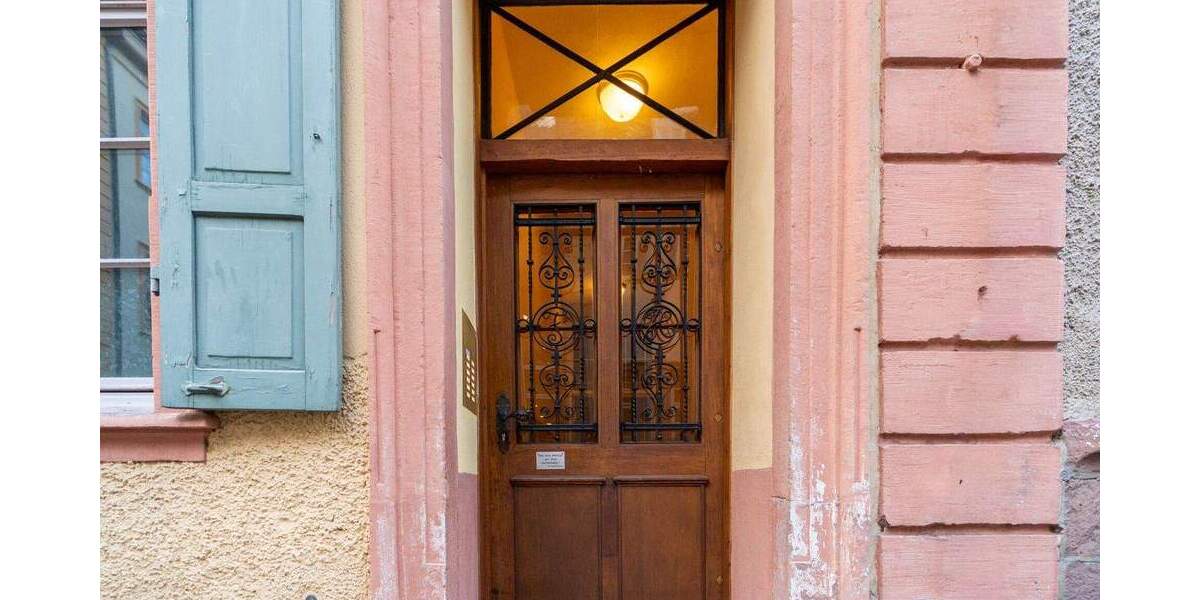 Charmante Altstadtwohnung im denkmalgeschützten Ensemble mit Gemeinschaftsgarten und TG-Stellplatz (optional) 3 zimmer