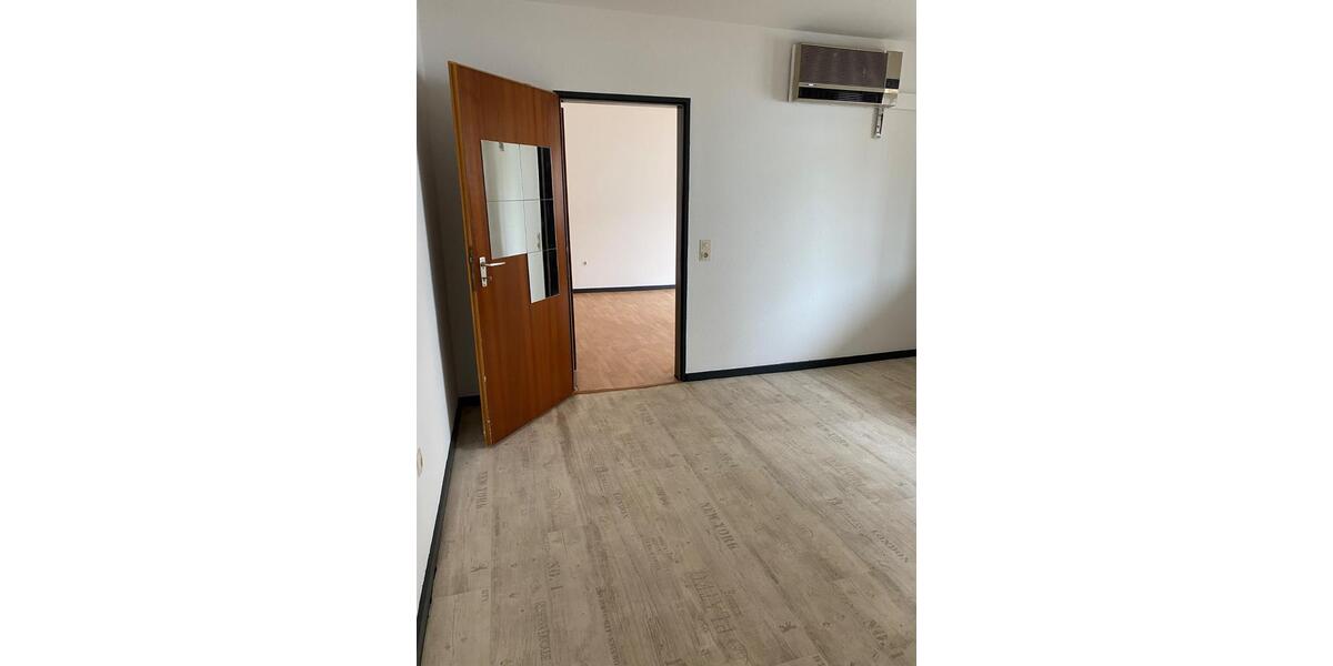Etagenwohnung Frankenthal (Pfalz) - 3 Zimmer, 60 m&sup2;, 750&euro; | Angebot:26137449