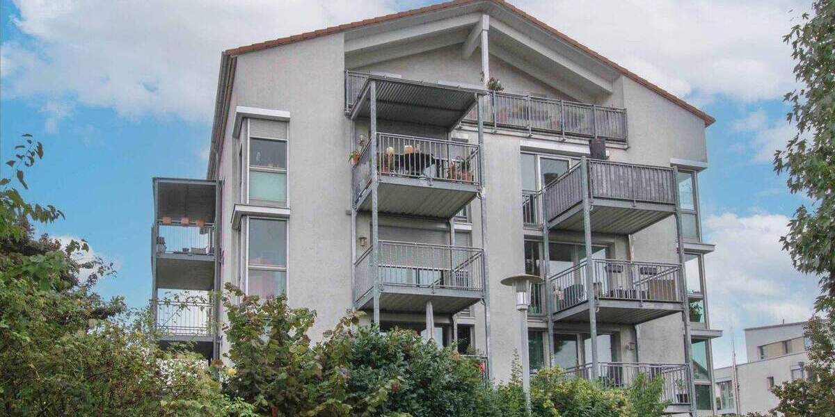 Attraktive 4-Zimmer-Wohnung, zwei Balkone und TG-Stellplatz in Mannheim (Erbpacht) 4 zimmer