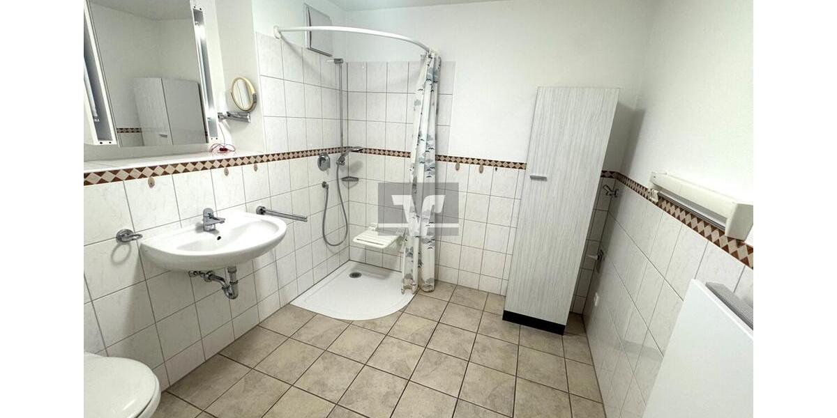 Etagenwohnung Limburgerhof - 2.5 Zimmer, 103 m&sup2;, 950&euro; | Angebot:25053128
