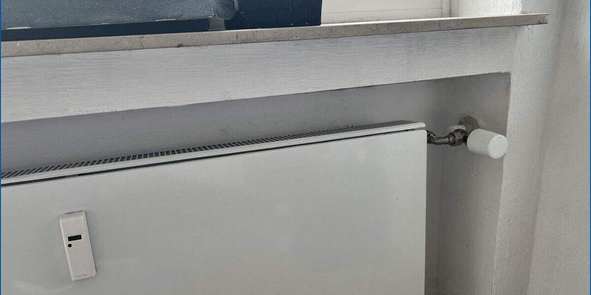 ** Mehrfamilienhaus ** 4 modernisierte Wohnungen auf 2 Etagen & 4 Einzelgaragen 1 zimmer