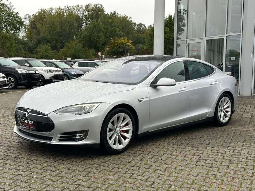 Tesla Model S 58.000 km 29.900 € Heppenheim 64646