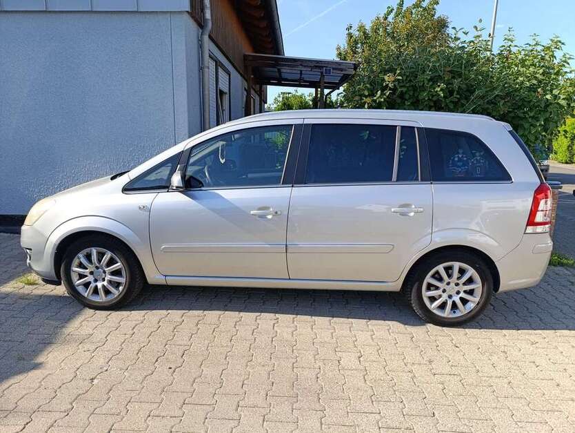 Opel Zafira 82.657 km 5.500 € Altrip 67122