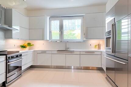 Mannheim-Rheinau Süd: Haus mit viel Grün und Entwicklungschance 4 zimmer