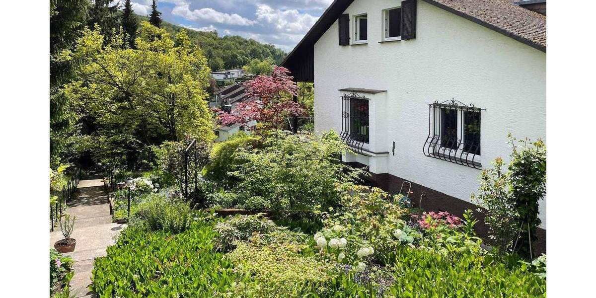 Einfamilienhaus Leimen - 5 Zimmer, 143 m&sup2;, 695.000&euro; | Angebot:25733939