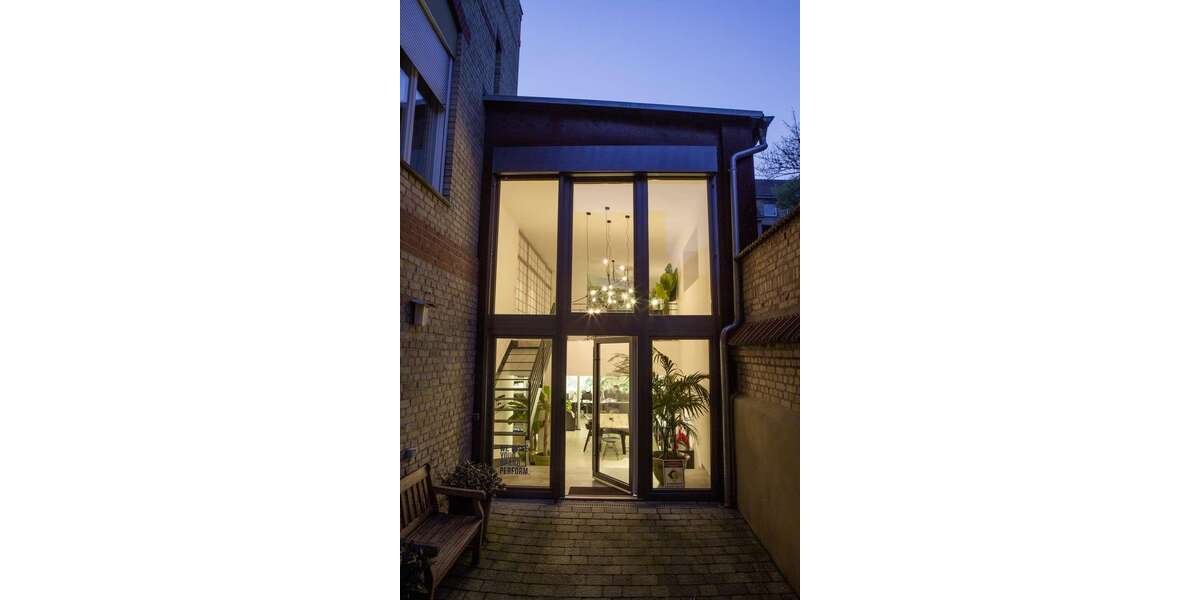 Etagenwohnung Mannheim Neckarstadt-Ost - 2 Zimmer, 133 m&sup2;, 490.000&euro; | Angebot:25429066