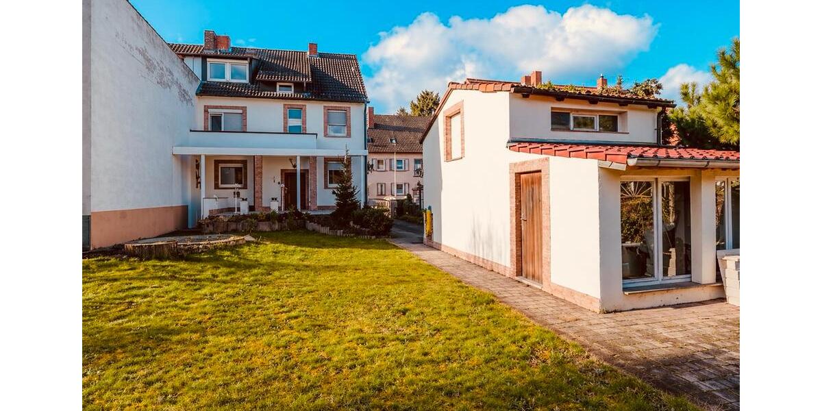 Etagenwohnung Mutterstadt - 8 Zimmer, 190 m&sup2;, 2.450&euro; | Angebot:26640864