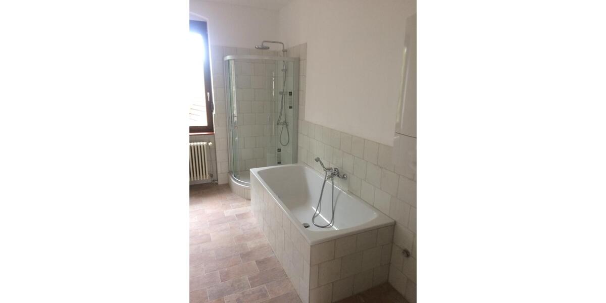 Etagenwohnung Edingen-Neckarhausen Neu-Edingen - 4 Zimmer, 110 m&sup2;, 1.400&euro; | Angebot:26373750