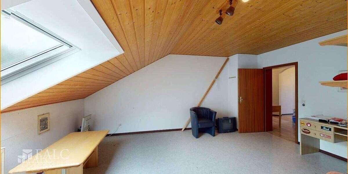 Mehrfamilienhaus, Wohnhaus Wiesloch / Baiertal Baiertal - 9 Zimmer, 351 m&sup2;, 799.000&euro; | Angebot:25390604