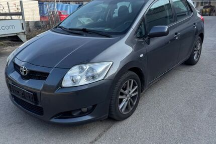 Toyota Auris 294.591 km 2.199 &euro; Ubstadt-Weiher 76698