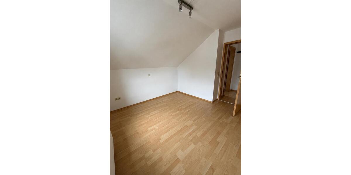 Dachgeschoßwohnung Walldorf - 2 Zimmer, 55 m&sup2;, 215.000&euro; | Angebot:26889092