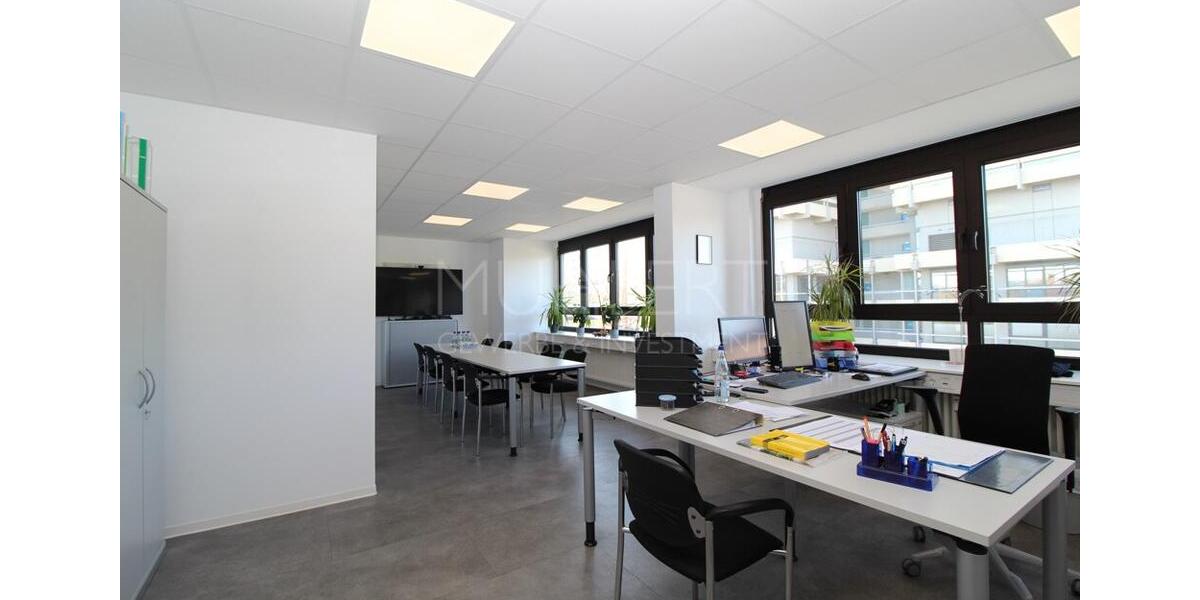 Top renovierte Büroflächen in BASF-Nähe zimmer