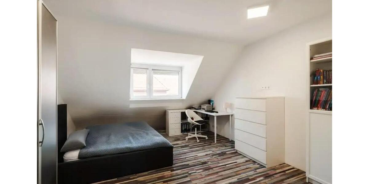 Dachgeschoßwohnung Ludwigshafen am Rhein - 4 Zimmer, 108 m&sup2;, 1.300&euro; | Angebot:26465424