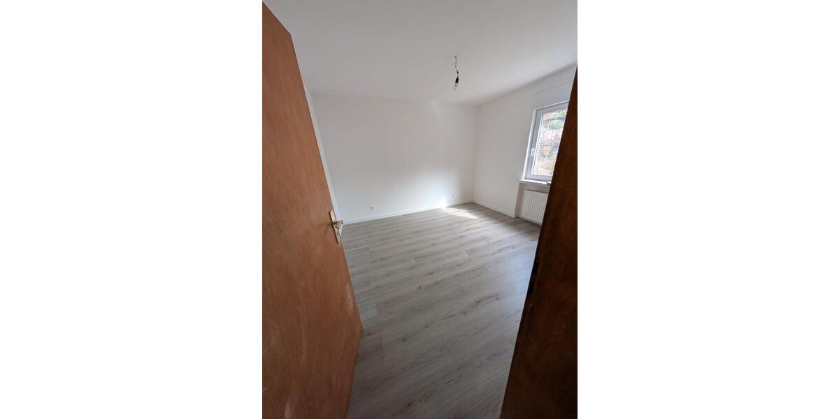 Etagenwohnung Eberbach - 3 Zimmer, 104 m&sup2;, 975&euro; | Angebot:26662154