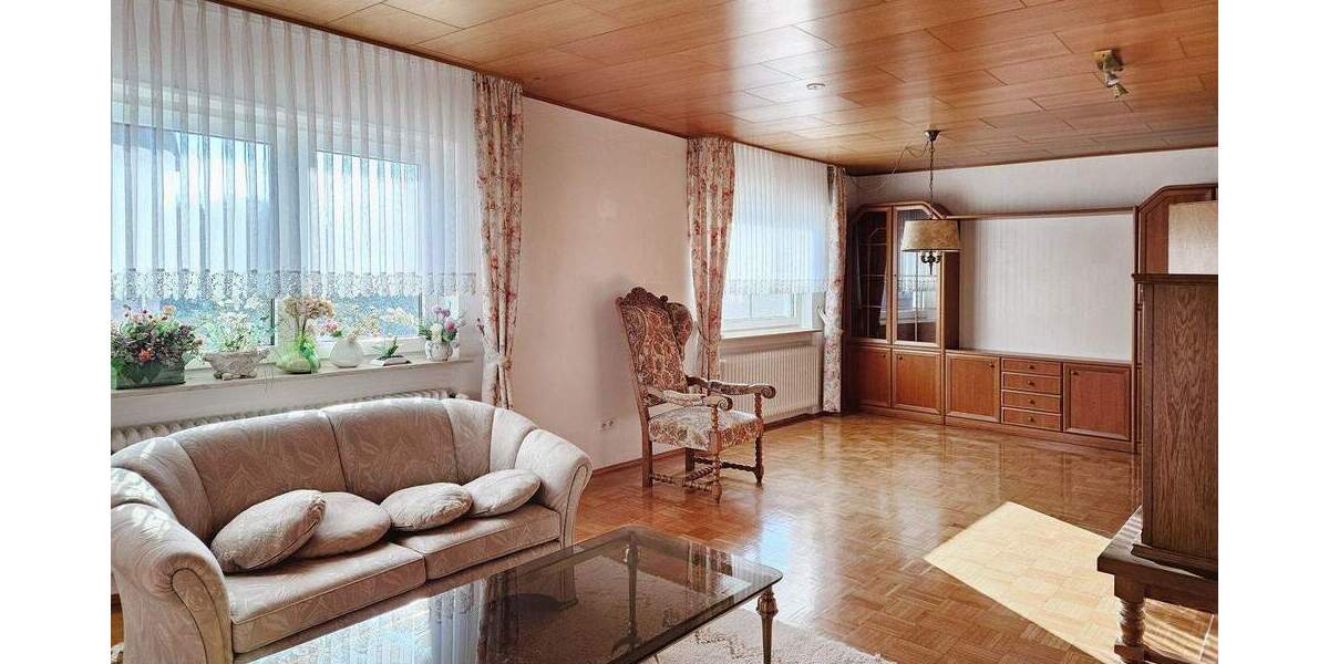 Mehrfamilienhaus, Wohnhaus Wiesloch - 4 Zimmer, 135 m&sup2;, 345.000&euro; | Angebot:25676586