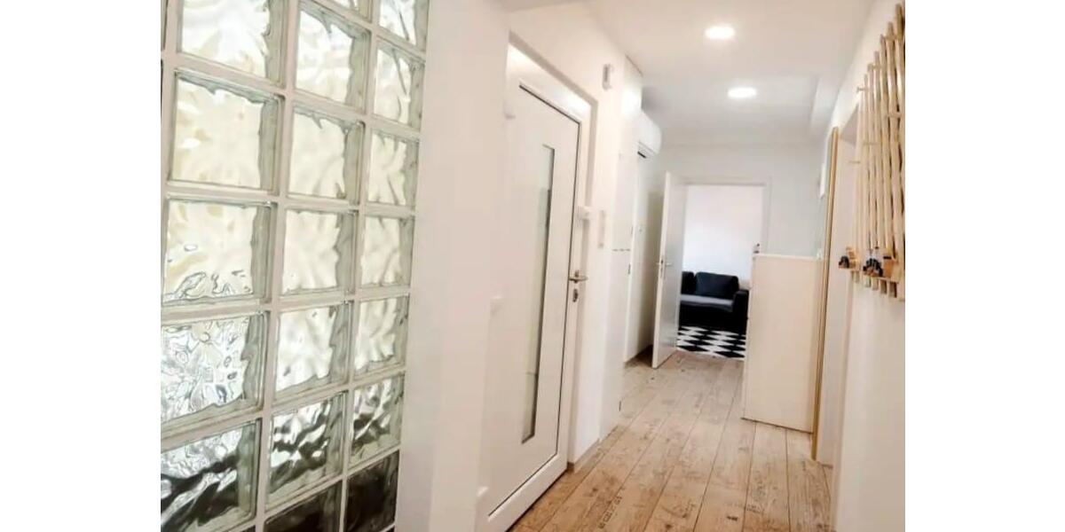 Dachgeschoßwohnung Ludwigshafen am Rhein - 4 Zimmer, 108 m&sup2;, 1.300&euro; | Angebot:26465424