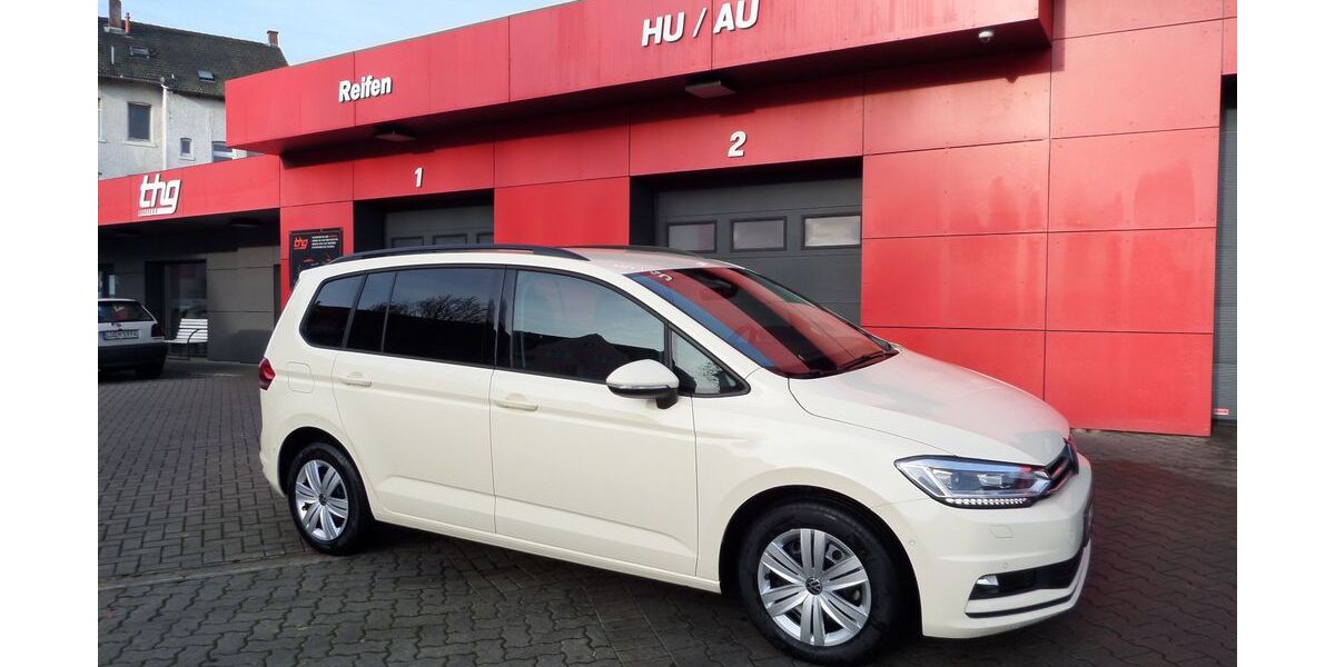 VW Touran 10.724 km 31.990 € Ludwigshafen am Rhein 67059