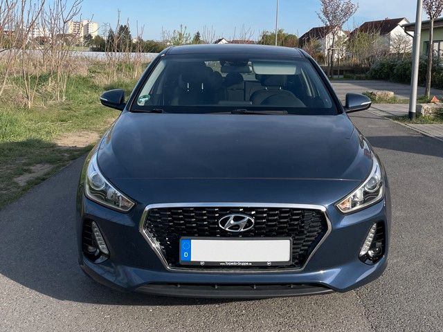 i30