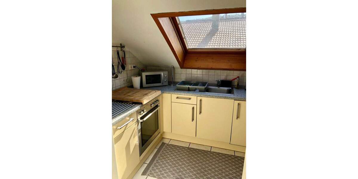 GERADLINIG: 42 M² DACHTERRASSE; FANTASTISCHE AUSSICHT; INKL. EBK UND 2 STELLPLÄTZE 2 zimmer