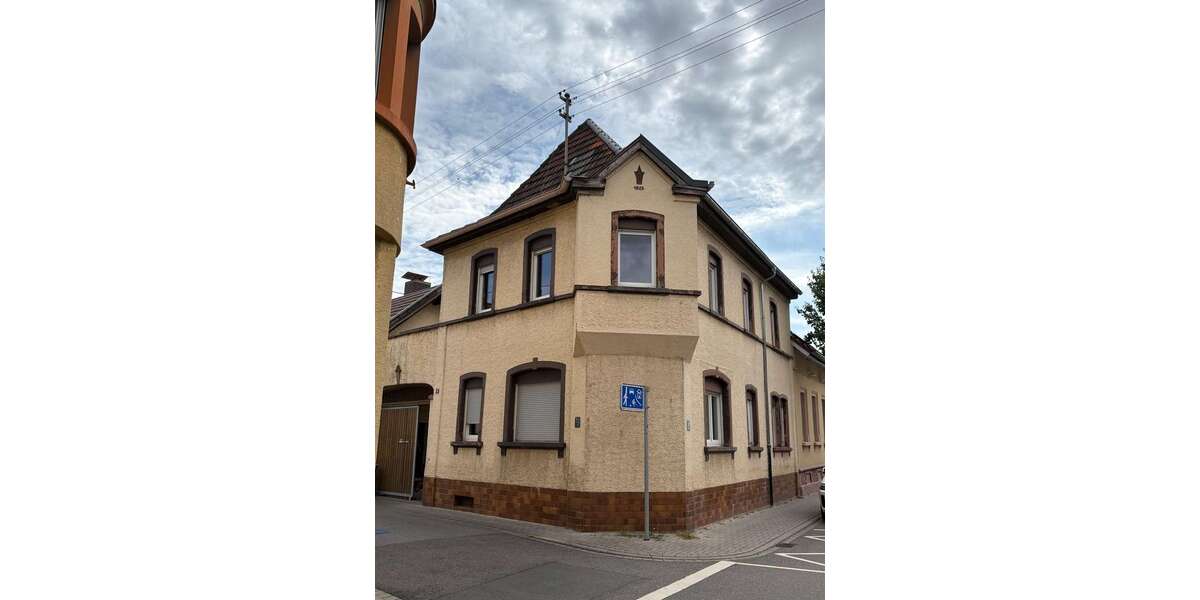 Einfamilienhaus Ludwigshafen Rheingönheim - 8 Zimmer, 206 m&sup2;, 550.000&euro; | Angebot:24618639