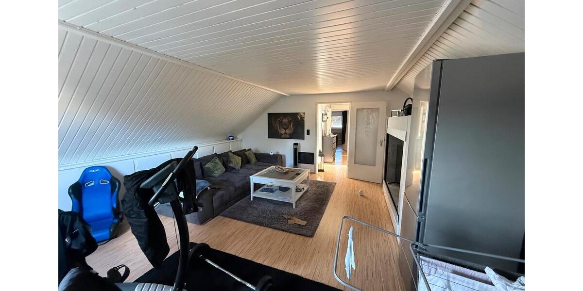 Dachgeschoßwohnung Lampertheim - 3.5 Zimmer, 60 m&sup2;, 600&euro; | Angebot:25724111