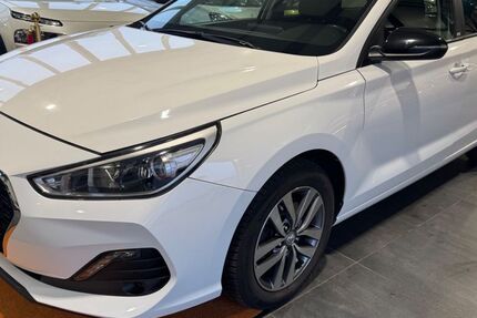 Hyundai i30 104.000 km 10.990 &euro; Ludwigshafen am Rhein 67059