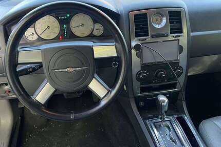 Chrysler 300C 231.110 km 4.200 &euro; mannheim 68159