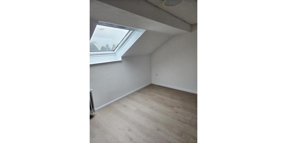 Dachgeschoßwohnung Edingen-Neckarhausen Neckarhausen - 2 Zimmer, 70 m&sup2;, 900&euro; | Angebot:24770914
