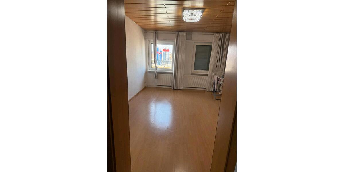 Etagenwohnung Mannheim Gartenstadt - 3 Zimmer, 84 m&sup2;, 1.200&euro; | Angebot:26585701