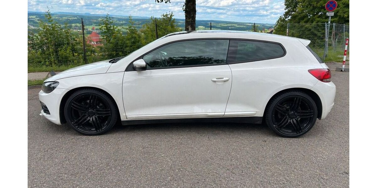 VW Scirocco 139.500 km 8.900 &euro; Sinsheim 74889
