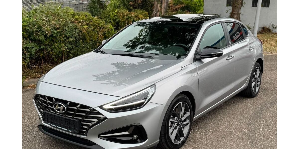 Hyundai i30 45.373 km 18.800 &euro; LUDWIGSHAFEN AM RHEIN 67071