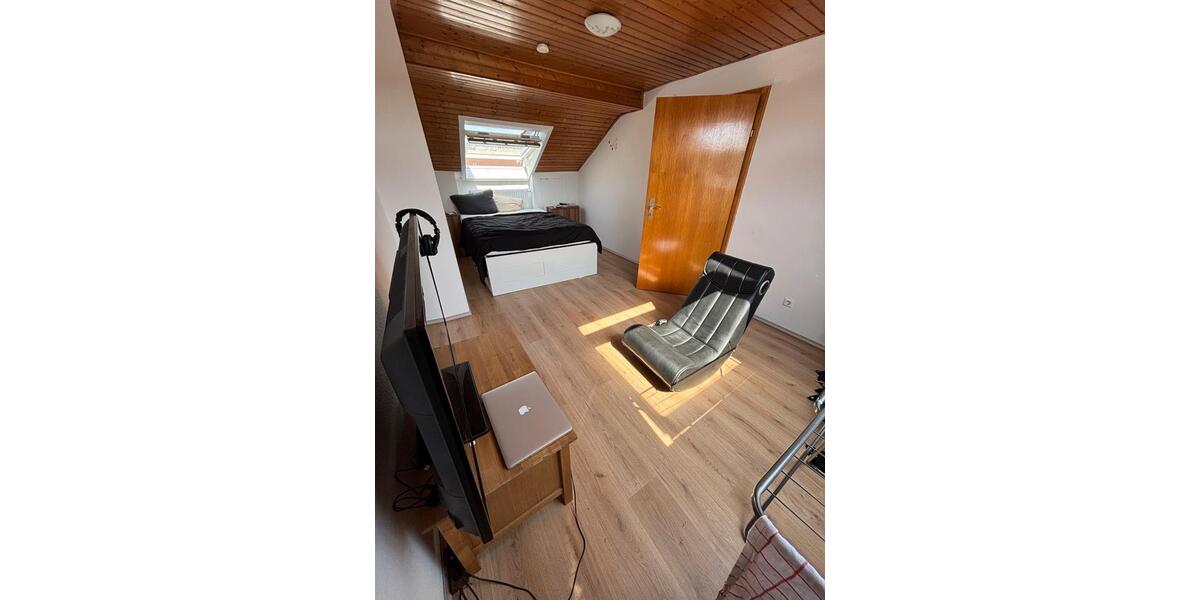 Dachgeschoßwohnung Mannheim Niederfeld - 2 Zimmer, 65 m&sup2;, 700&euro; | Angebot:26164662