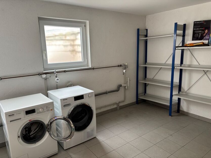 Provisionsfrei* Gemütliche 2-Zimmer DG-Wohnung in Eppingen