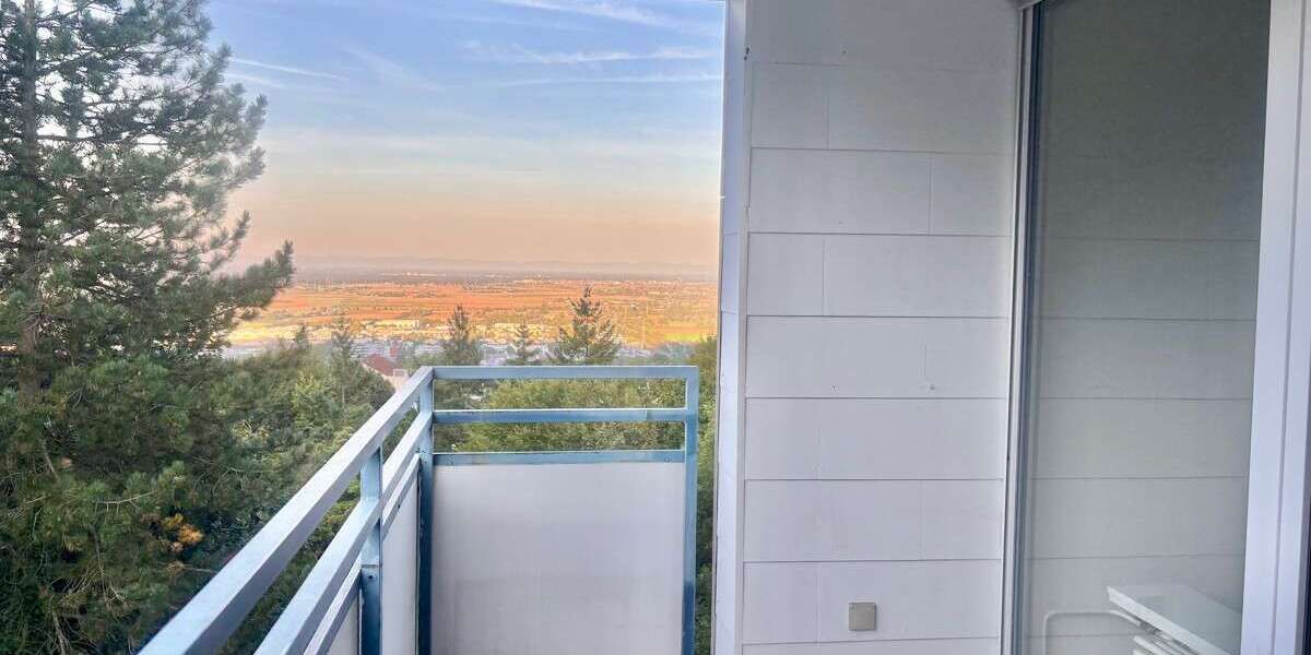 Wohnung zum Kaufen in Heidelberg Emmertsgrund 299.900 € 98.69 m² 4 zimmer