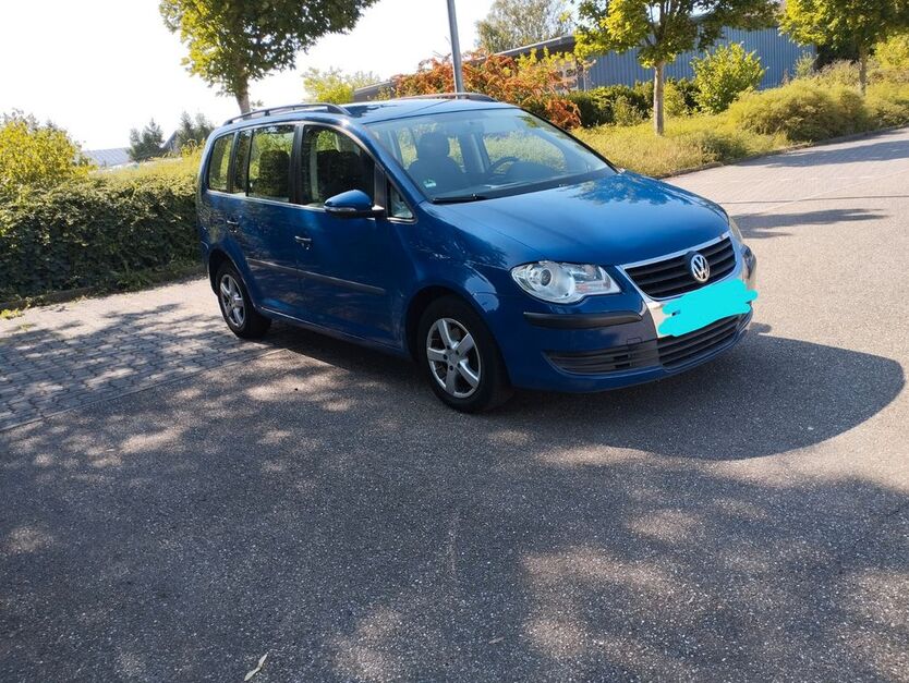 VW Touran 187.000 km 6.300 € Eppingen 75031