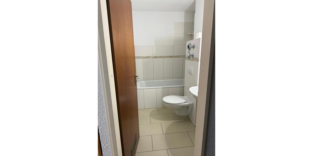 Etagenwohnung Ludwigshafen am Rhein Ludwigshafen-Hemshof - 2 Zimmer, 66 m&sup2;, 745&euro; | Angebot:25342692