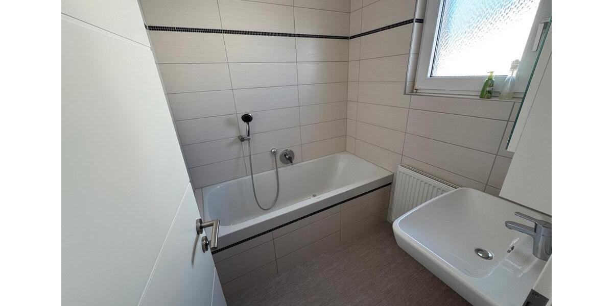 Einfamilienhaus Sinsheim - 9 Zimmer, 184 m&sup2;, 649.000&euro; | Angebot:26897390