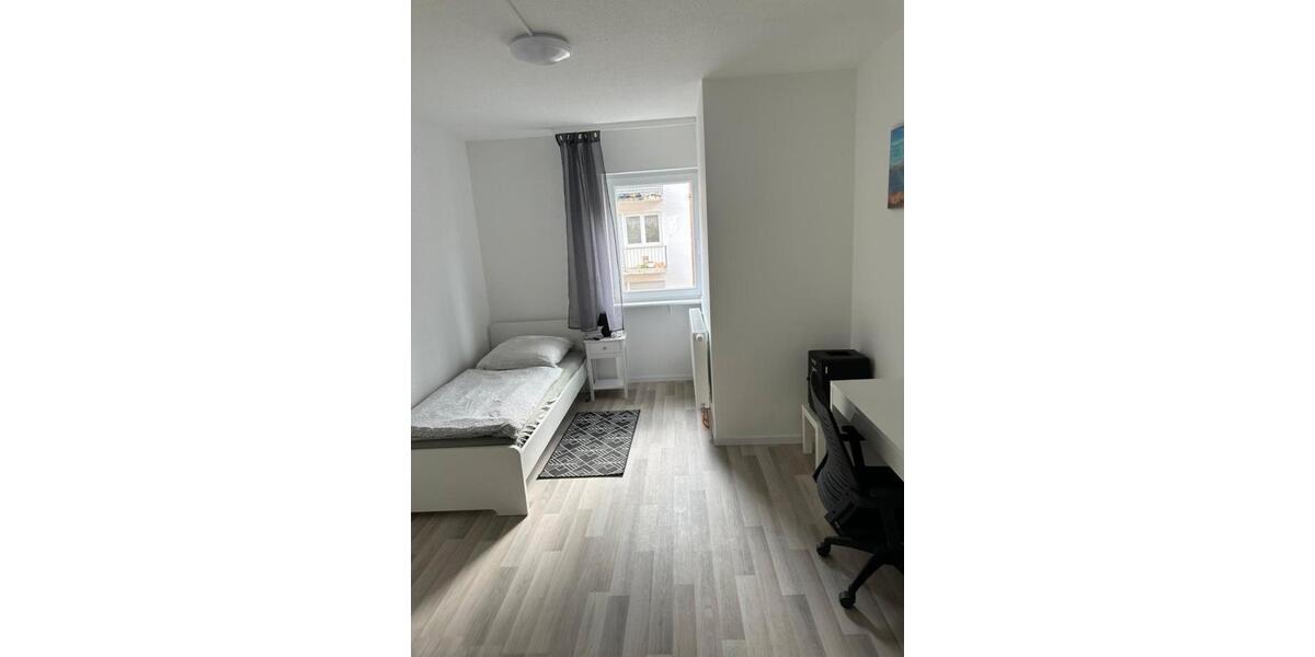 Etagenwohnung Mannheim Rheinau - 4 Zimmer, 14 m&sup2;, 450&euro; | Angebot:26211095