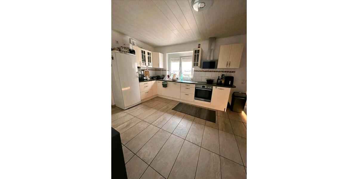 Maisonettenwohnung Hockenheim - 5 Zimmer, 125 m&sup2;, 1.250&euro; | Angebot:26327739