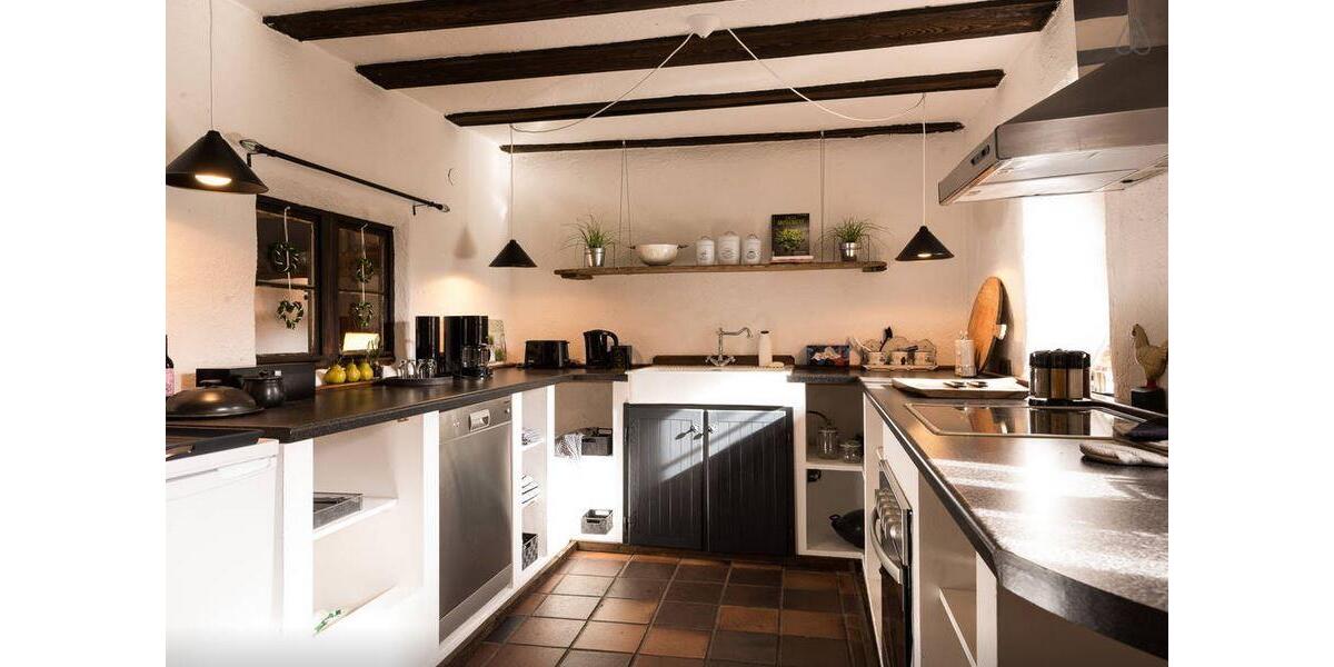 Etagenwohnung Weinheim - 5 Zimmer, 230 m&sup2;, 1.950&euro; | Angebot:26481764