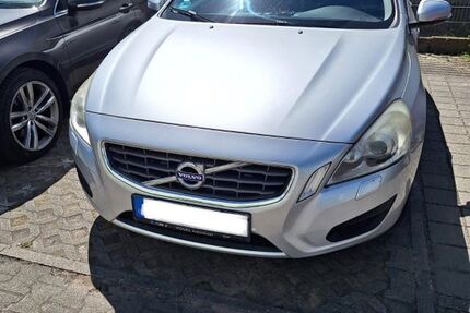 Volvo V60 228.000 km 6.700 &euro; Harthausen 67376