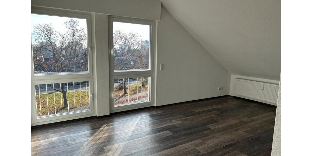 FrankenthalPfalz, moderne 3 12 Zimmer Dachwohnung 3.5 zimmer