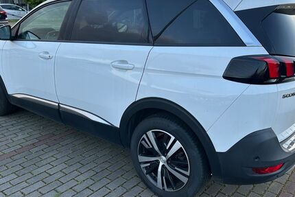Peugeot 5008 281.000 km 11.841 &euro; Weinheim 69469