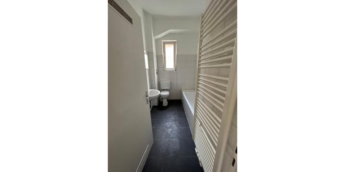 Etagenwohnung Ludwigshafen am Rhein Parkinsel - 2 Zimmer, 60 m&sup2;, 650&euro; | Angebot:25103411