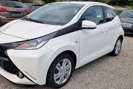 Toyota Aygo (X) 117.646 km 8.300 &euro; Sinsheim- Reihen 74889