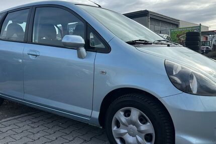 Honda Jazz 141.000 km 2.990 &euro; Mannheim 68307
