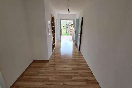 Wohnung Schifferstadt - 3 Zimmer, 81 m&sup2;, 1.300&euro; | Angebot:27100928