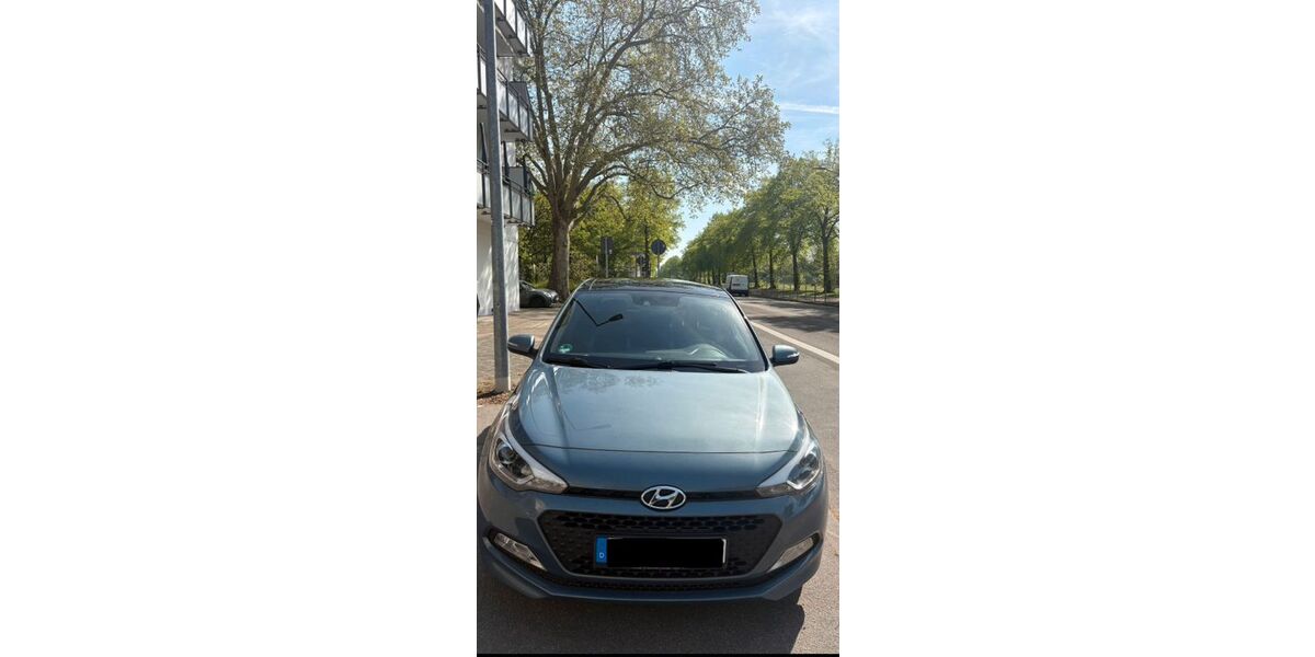 Hyundai i20 108.724 km 9.399 &euro; Mannheim 68163